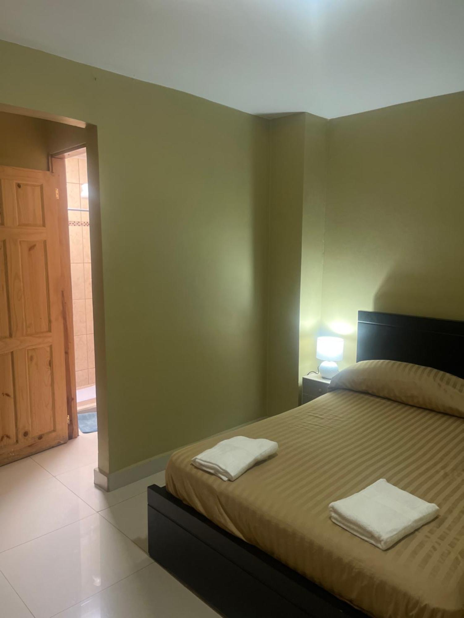 Pinky S Place Airport Costa Rica Homestay *